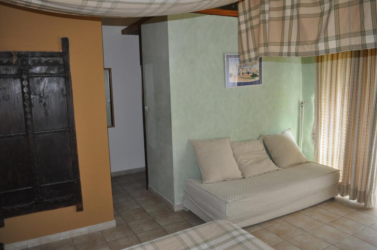 Domaine De Blancardy Hotel Moules-et-Baucels ภายนอก รูปภาพ